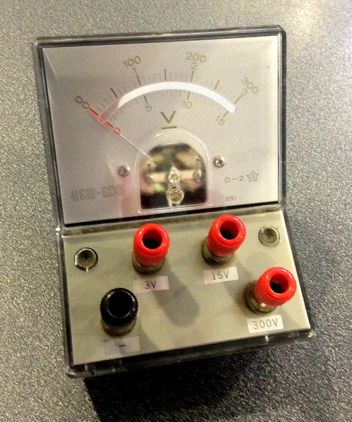 File:AnalogueVoltmeter.png
